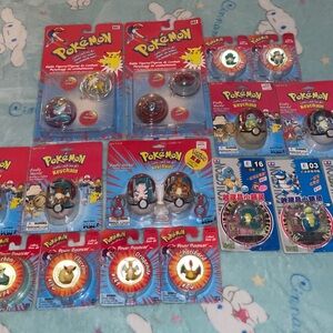 16 Piece Pokémon Figures. Factory Sealed. 1999-2000